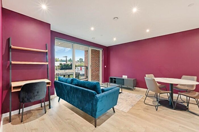 1 Bedroom Flat To Rent In Kooky Bishop's Stortford, Sextons Road, Bishop's Stortford, CM23