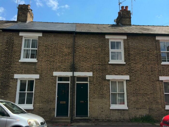 3 Bedroom Terraced House To Rent In Mawson Road, Cambridge, CB1