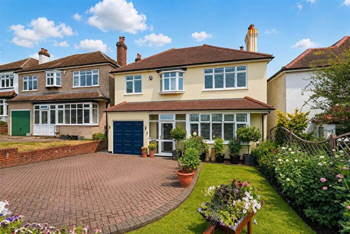 4 Bedroom Detached House For Sale In Upper Pines, Banstead, SM7
