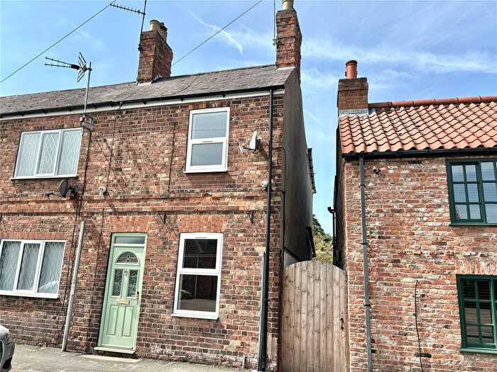 2 Bedroom End Of Terrace House For Sale In High Street, Hook, Goole, East Yorkshire, DN14