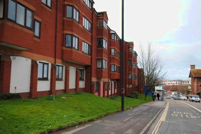 2 Bedroom Flat To Rent In Winton Street, Totterdown, Bristol, BS4