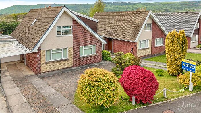 4 Bedroom Detached House For Sale In Village Close, Neath, SA10