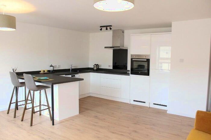 2 Bedroom Apartment To Rent In Liverpool Road, Castlefield, M3