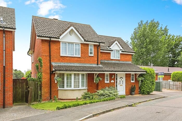 4 Bedroom Detached House For Sale In Elizabeth Court, London Road, St. Ives, PE27