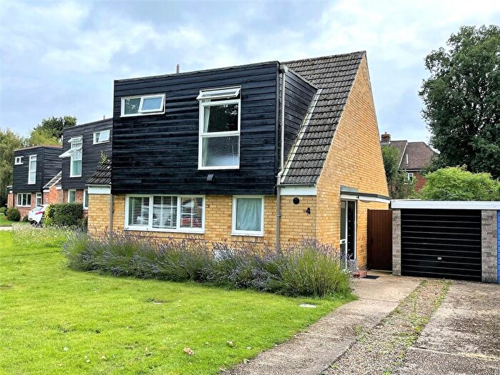 3 Bedroom Detached House To Rent In Wentworth Close, Ash Vale, Aldershot, Guildford, GU12