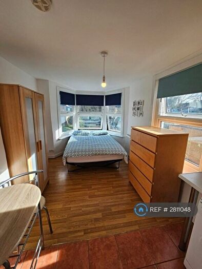 Studio To Rent In Hornsey Park Road, London, N8