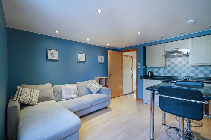 1 Bedroom Flat To Rent In Holburn Street, Aberdeen, AB10