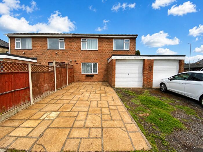 1 Bedroom Flat To Rent In Beanacre Road, Melksham, SN12