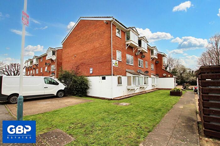 1 Bedroom Flat To Rent In Braithwaite Avenue, Romford, RM7