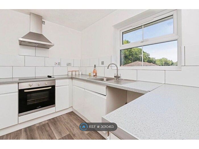 2 Bedroom Flat To Rent In St Annes Park, Bristol, BS4