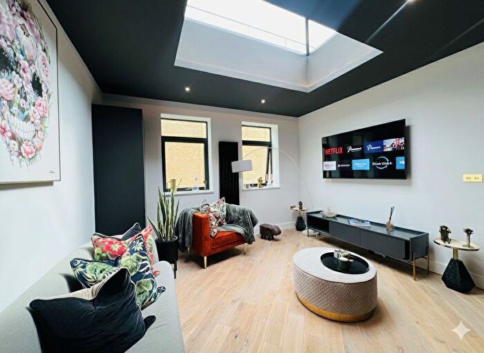 1 Bedroom Flat For Sale In Windmill Lane, London, E15