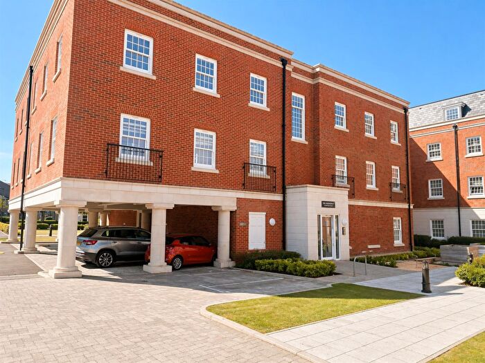 2 Bedroom Apartment For Sale In Weevil Lane, Gosport, PO12