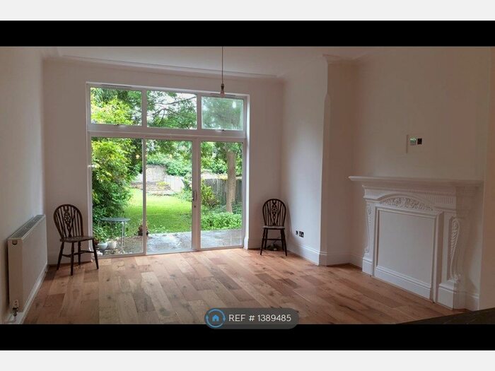 2 Bedroom Flat To Rent In The Grove, London, N3