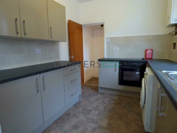 5 Bedroom Terraced House To Rent In Hazel Street, Leicester, LE2