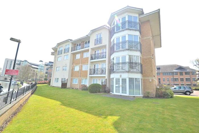 2 Bedroom Apartment To Rent In Thames Court, Norman Place, Reading, RG1