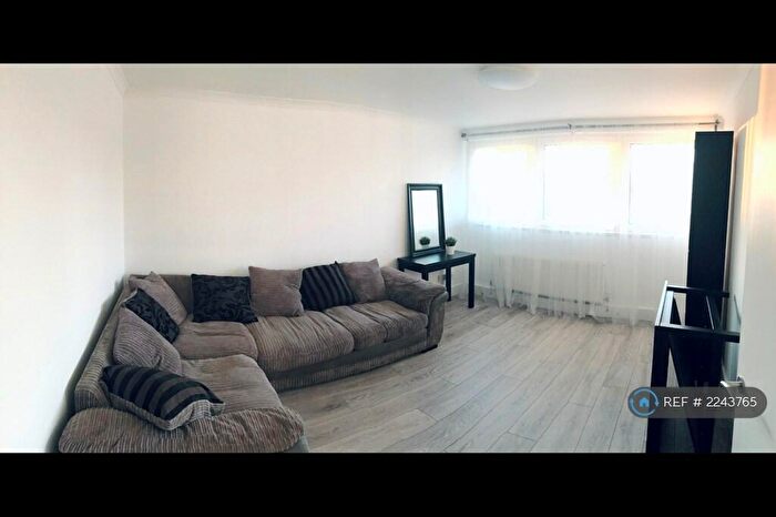 1 Bedroom Flat To Rent In Brassett Point, London, E15
