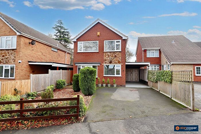 3 Bedroom Detached House For Sale In Shakespeare Drive, Whitestone, Nuneaton, CV11