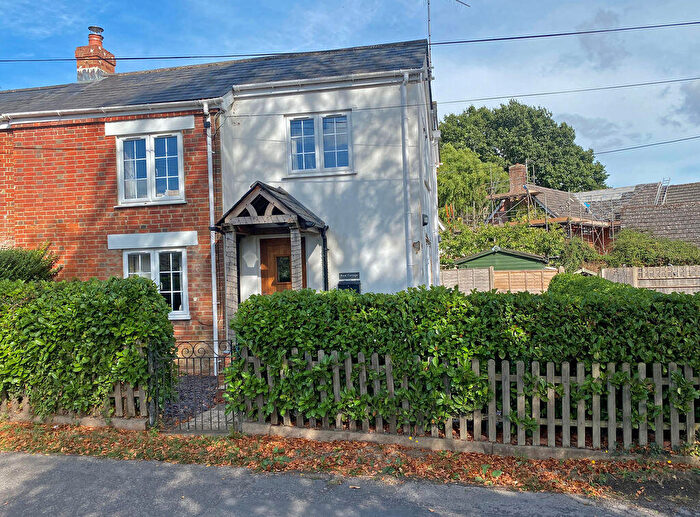 3 Bedroom Cottage For Sale In Sandleheath, Nr Fordingbridge, SP6
