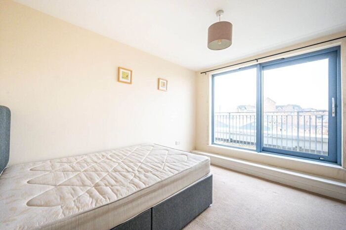 1 Bedroom Flat To Rent In Sherwood Gardens, Isle Of Dogs, London, E14