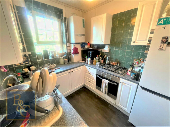 3 Bedroom Apartment To Rent In Nuttall Street, Hoxton, N1