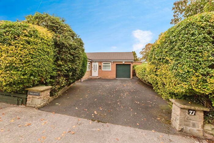 3 Bedroom Bungalow For Sale In Park Mount Drive, Macclesfield, Cheshire, SK11