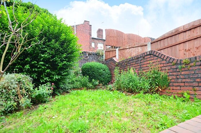 5 Bedroom House To Rent In Edmund Road, Sheffield, S2