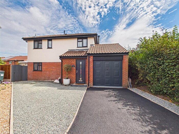 3 Bedroom Detached House For Sale In Priors Drive, Norwich, Norfolk, NR6