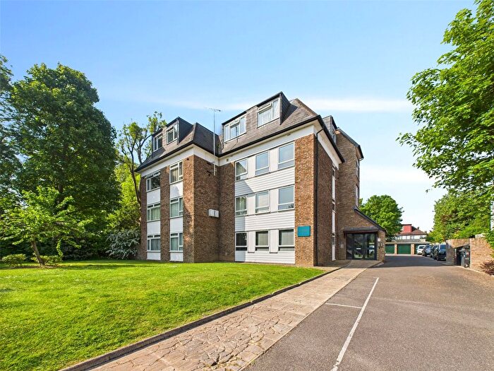 1 Bedroom Flat To Rent In Cranemead Court, Twickenham, TW1