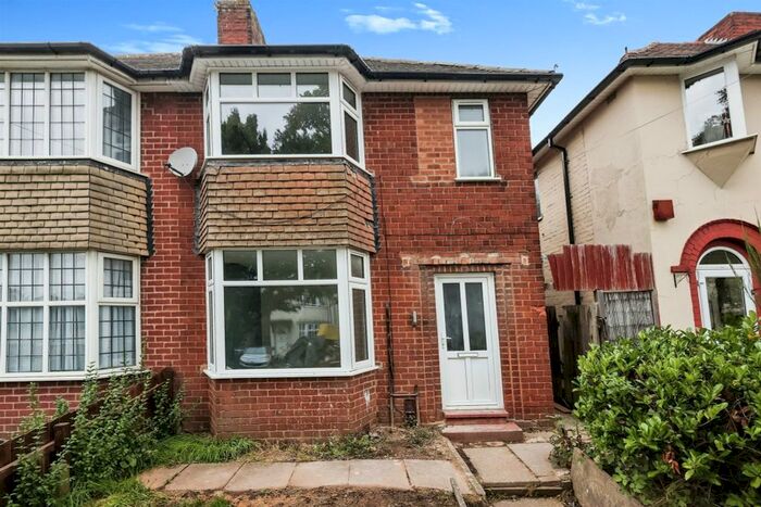 3 Bedroom Property To Rent In Hawkesyard Road, Erdington, Birmingham, B24