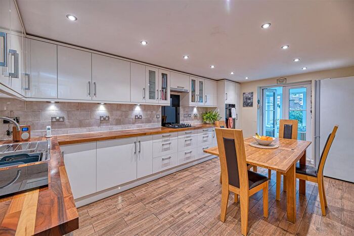 3 Bedroom End Terrace House For Sale In Ashford Drive, Appleton, Warrington, WA4