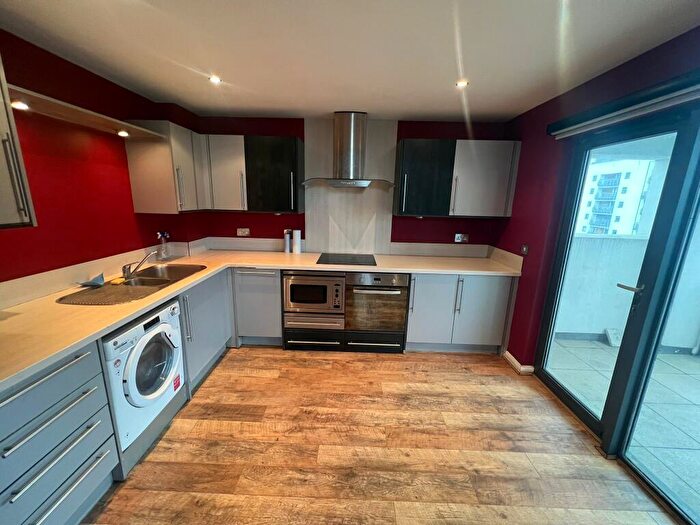 3 Bedroom House To Rent In Landmark Place, Churchhill Way, CF10