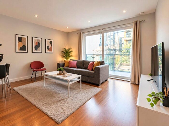 1 Bedroom Apartment To Rent In Wharf Street, London, SE8