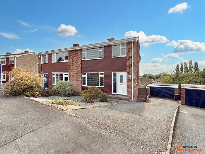 3 Bedroom Semi-Detached House For Sale In Crusader Close, Coalville, LE67