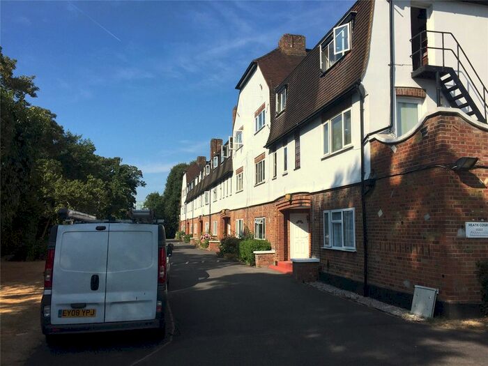 2 Bedroom Flat To Rent In Heath Court, Park Road UB8