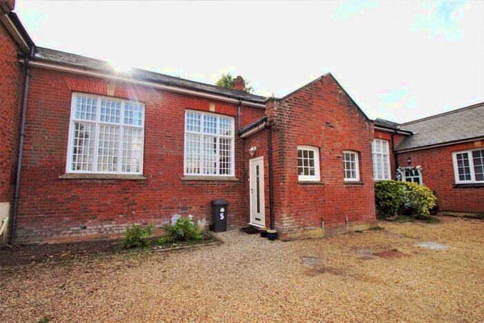 2 Bedroom Terraced House To Rent In Mount Pleasant, Hertford Heath, SG13