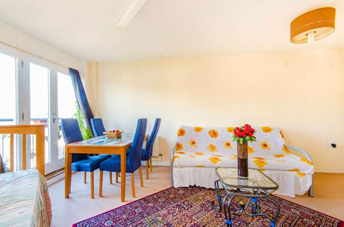 1 Bedroom Flat For Sale In Watford Road, Wembley, HA0