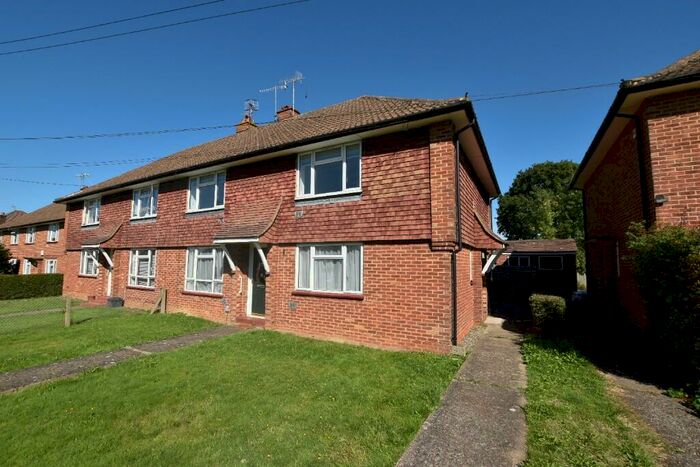2 Bedroom Maisonette To Rent In Upfield, Horley, Surrey, RH6