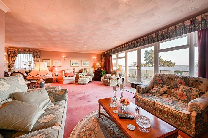 2 Bedroom Flat For Sale In Homefield Road, Bromley, BR1