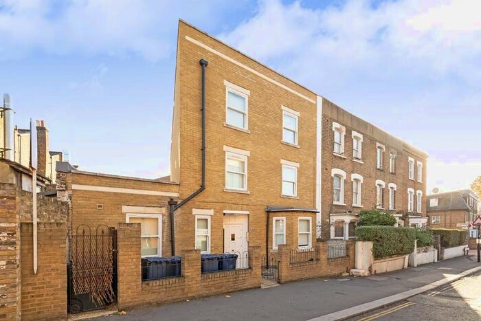1 Bedroom Flat To Rent In East Acton Arcade, Old Oak Common Lane, London, W3