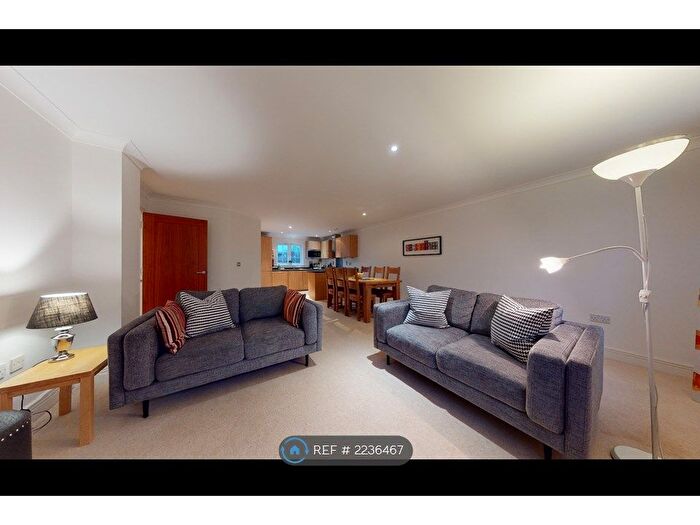 2 Bedroom Flat To Rent In Clear Water Place, Oxford, OX2