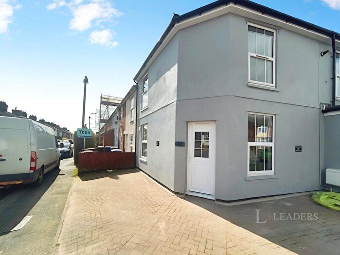 Terraced House To Rent In Bramford Lane, Ipswich, Suffolk, IP1