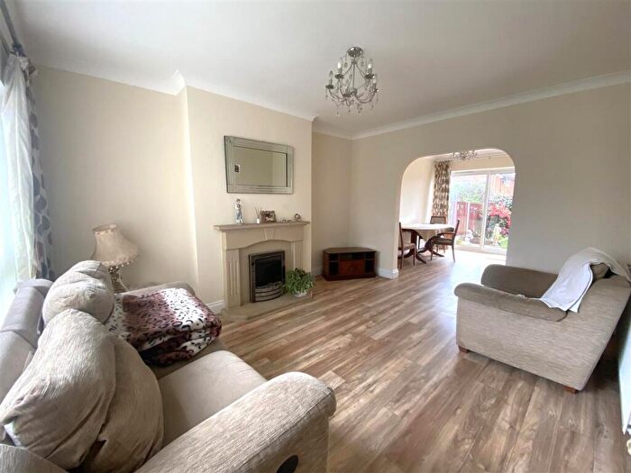 3 Bedroom Property For Sale In Gleneagles Road, Great Sutton, CH66