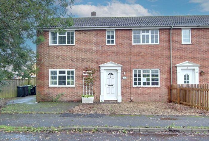 4 Bedroom End Of Terrace House For Sale In Brookmead, Southwick, BA14