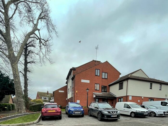 1 Bedroom Flat To Rent In Manor Road, Waltham Abbey, EN9