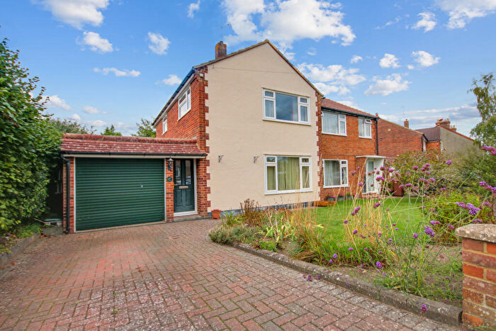 3 Bedroom Semi-Detached House For Sale In Bakers Lane, Lingfield, Surrey, RH7