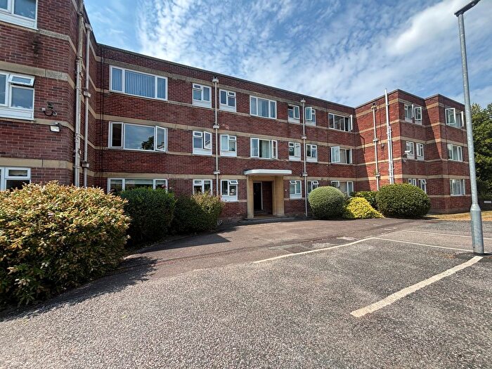 1 Bedroom Studio To Rent In Mount Radford Crescent, Exeter, EX2