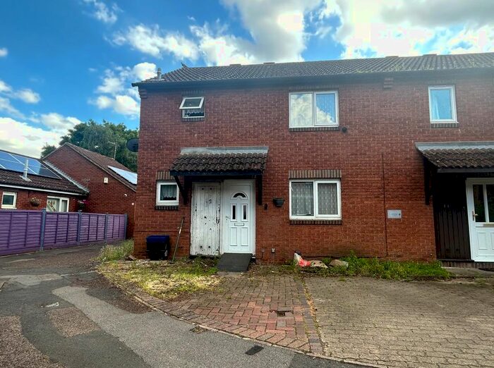 3 Bedroom Property To Rent In Richmond Terrace, Northampton, NN5