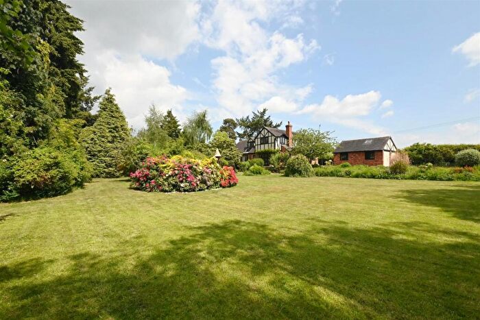 4 Bedroom Detached House For Sale In Tudor Croft, Brown Lane, Yoxall, DE13