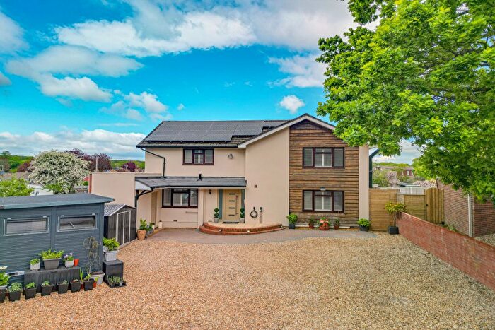 4 Bedroom Detached House For Sale In Durley Avenue, Waterlooville, PO8