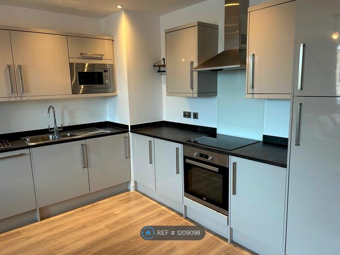 2 Bedroom Flat To Rent In The Post House, Gloucester, GL4